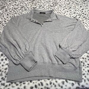 Wide Arm Grey Quarter Button